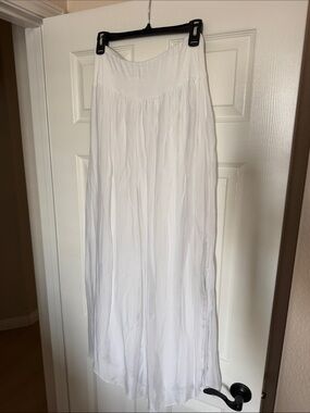 A Classy Chic Boutique White boho style pant - Flowing Layered Silhouette